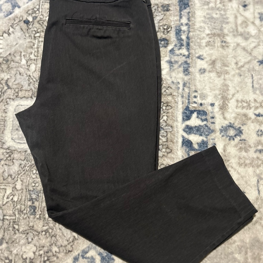 Old Navy Pixie Ankle Pants - Picture 7 of 9